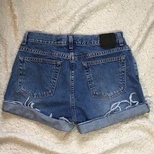 🌈Vtg. 90’s 🦋 GAP High Rise cutoffs